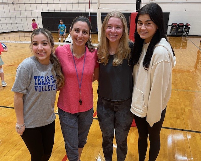 Monse, Athena, Annalise and Hadley